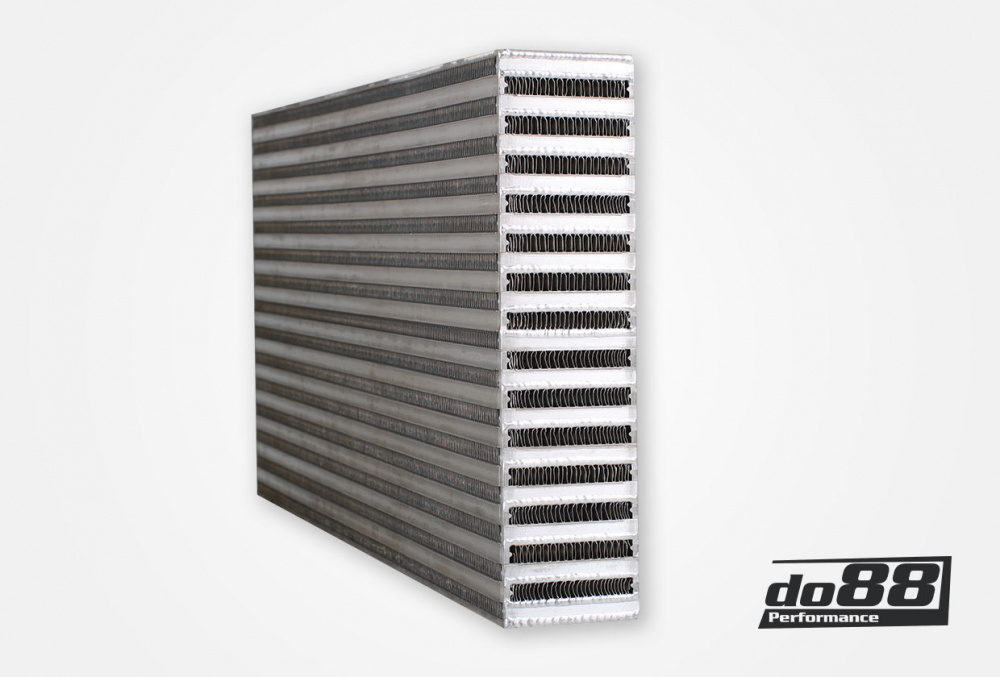 Garrett Intercooler Kjøleelement Luft-Luft (610 x 307 x 76 mm) - 900 HK Garrett Intercooler Kjøleelement Luft-Luft (610 x 307 x 76 mm) - 900 HK