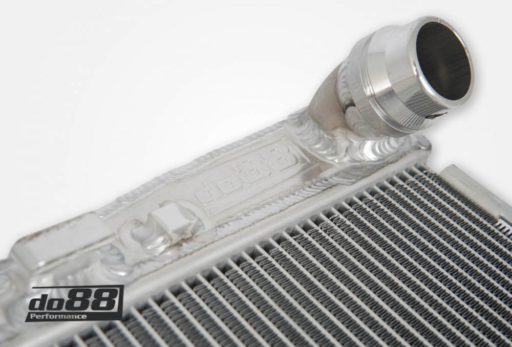 BMW M3 E90 E92 Radiator/Vannkjøler Aluminium BMW M3 E90 E92 Radiator/Vannkjøler Aluminium
