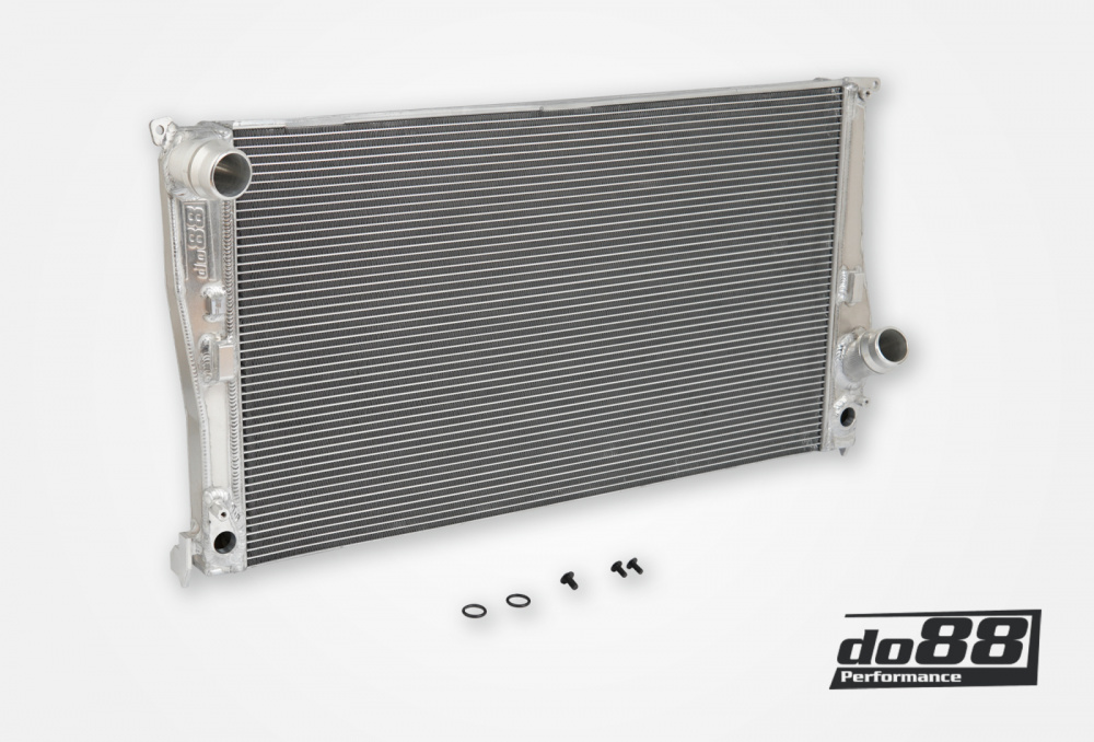 BMW 135i 335i 35i N54 N55 Automatisk 2007-2013 (E9X E82 E89) Radiator/Vannkjøler i gruppen Modell tilpasset / BMW / E90 E82, N54 N52 N53 (1 & 3-Serie) hos do88 AB (WC-370)