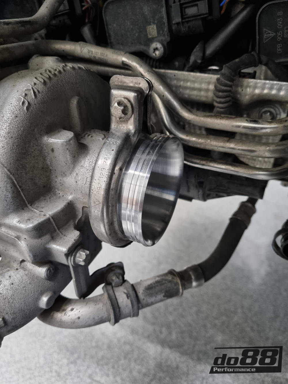 Porsche 911 Carrera (992) Slanger inn til turbon, OE/do88 66mm Luftburk Porsche 911 Carrera (992) Slanger inn til turbon, OE/do88 66mm Luftburk